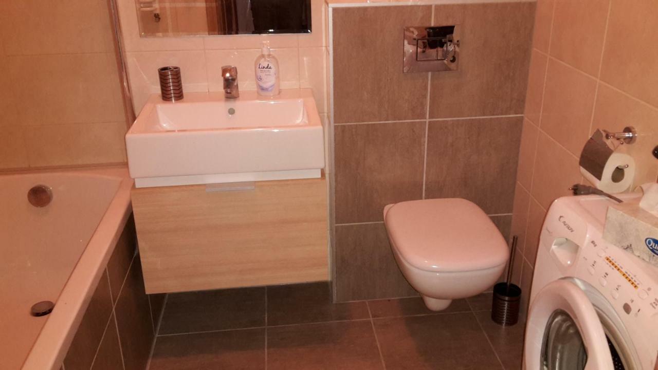 Apartament Jelenia Gora - Cieplice Esterno foto